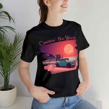 Cruisin' the Waves Vintage Style Print T-Shirt, Retro Beach Vibes T-shirt